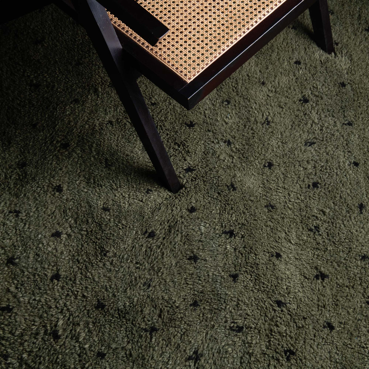 Noujoum Vert Militaire Rond - Tapis Berbère shaggy