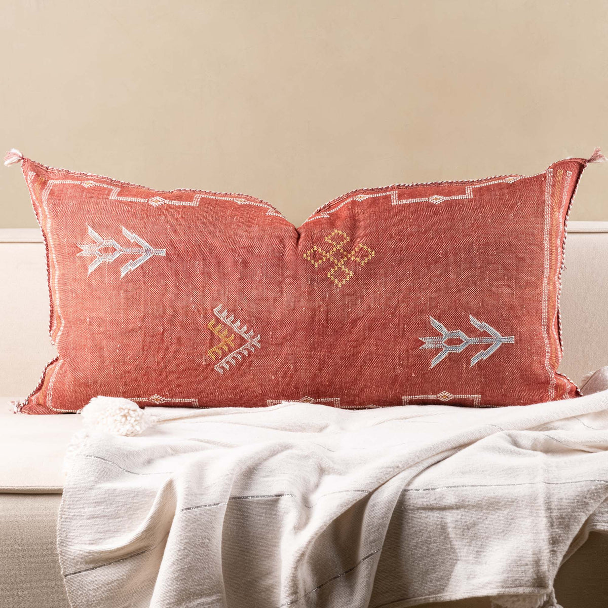Coussin Rouge en soie de cactus