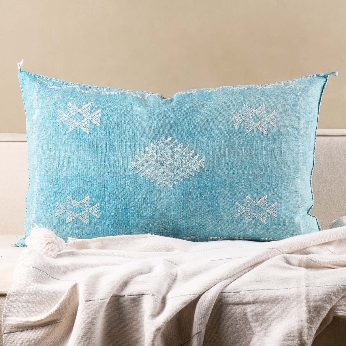 Coussin Bleu en soie de cactus