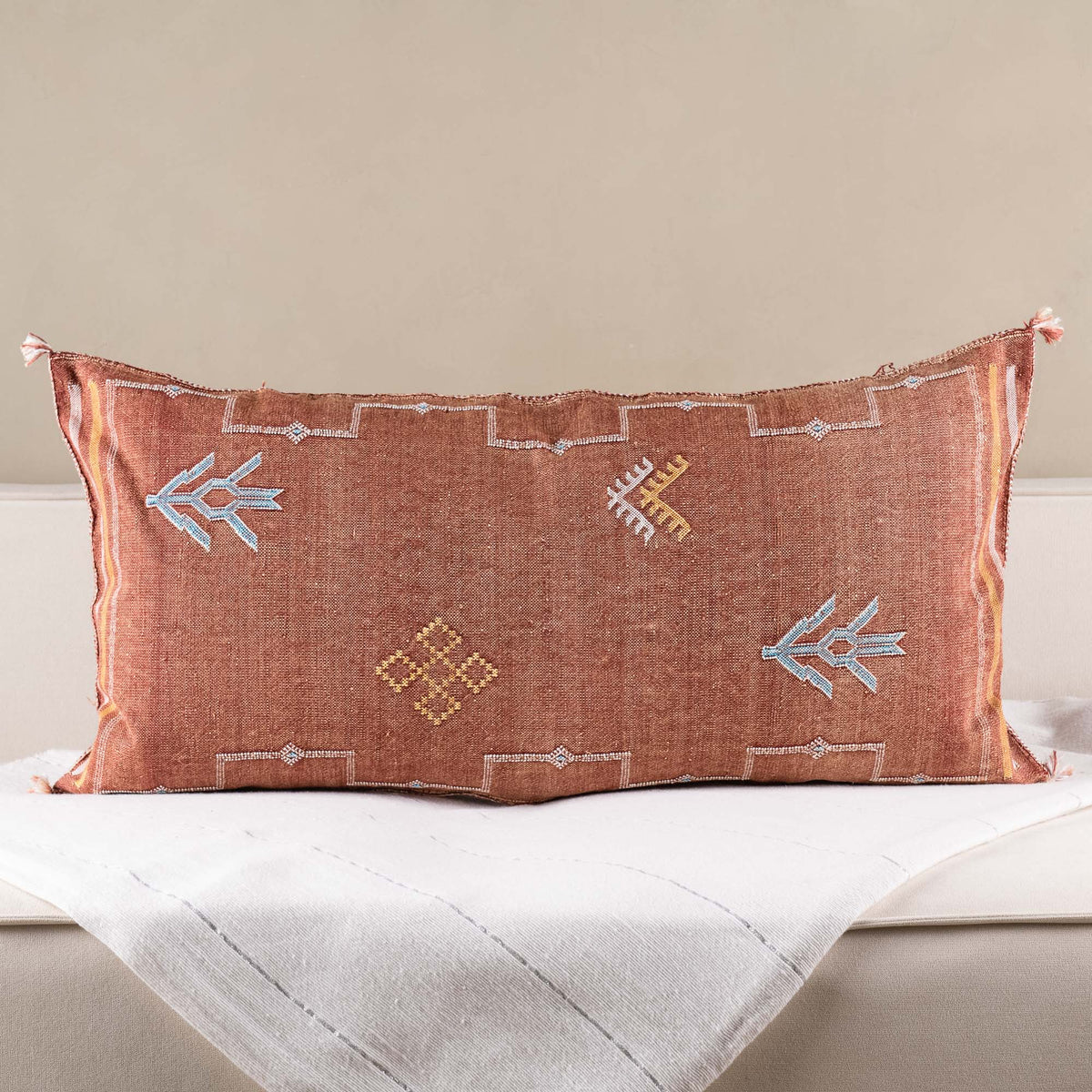 Coussin Rouge en soie de cactus