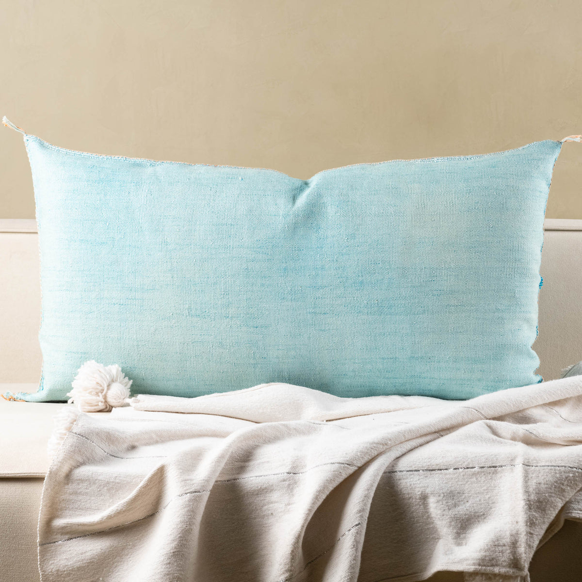 Coussin Bleu en soie de cactus