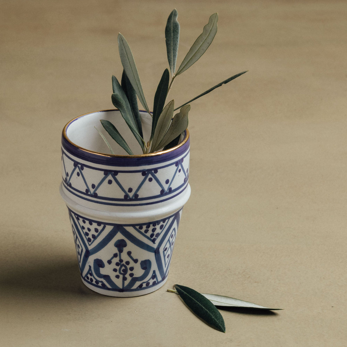 Fès Royal Azur - Vaisselle Marocaine Ornée d'Accents en Or 12 Carats