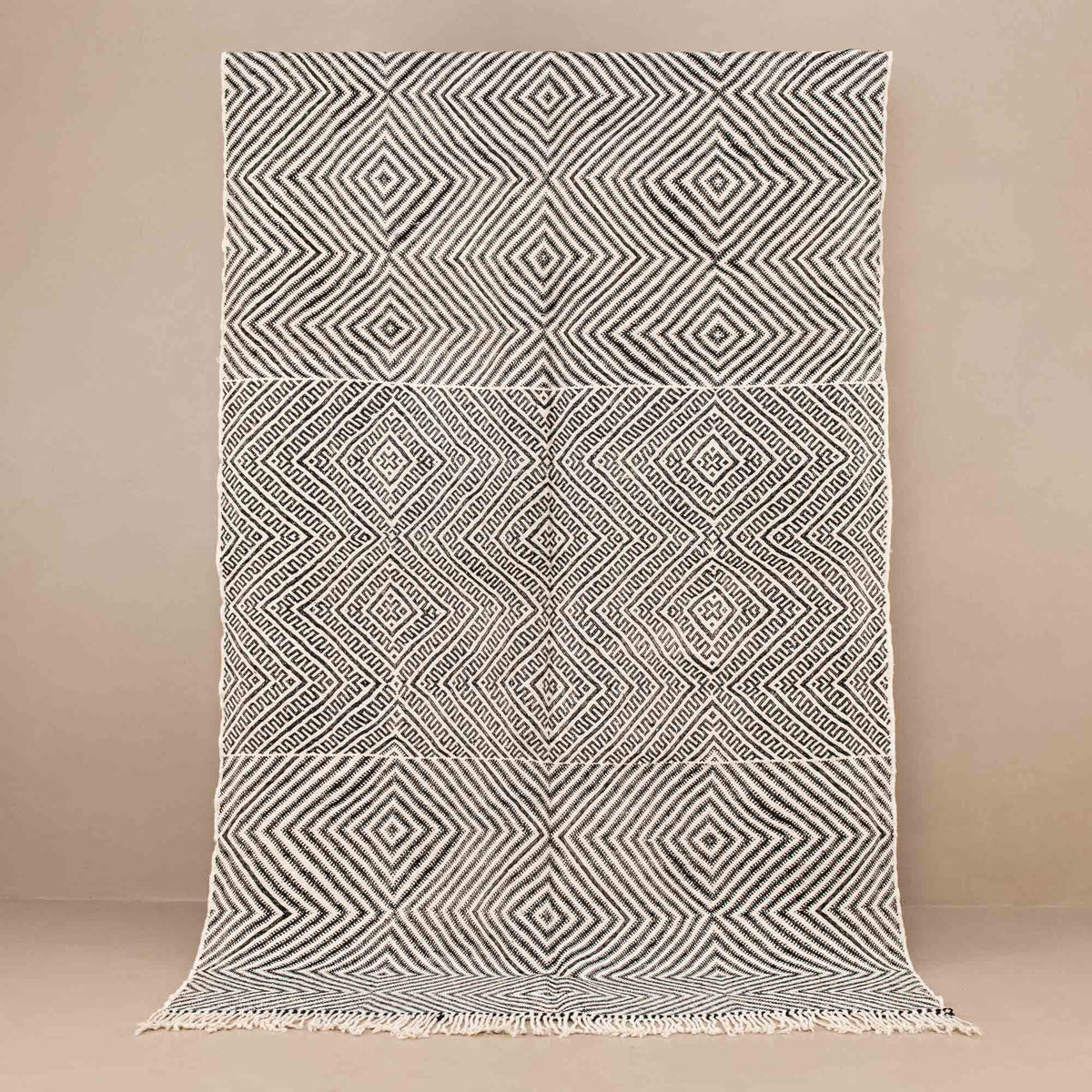 Tikinas -Tapis Berbère Kilim