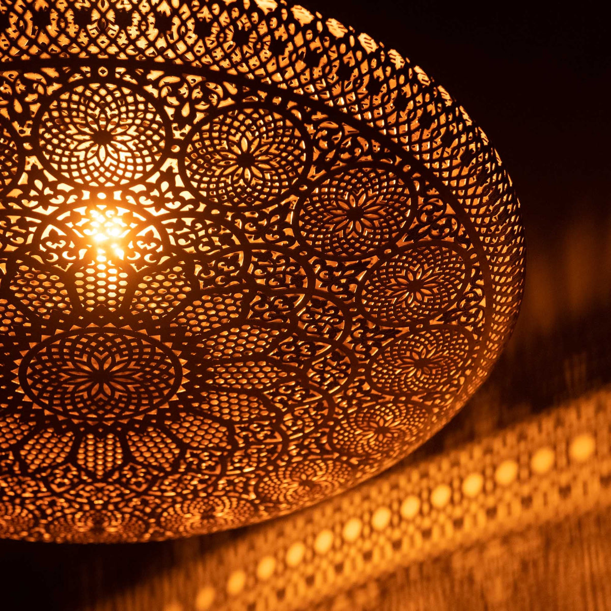Omniya - Lustre Marocain suspendu