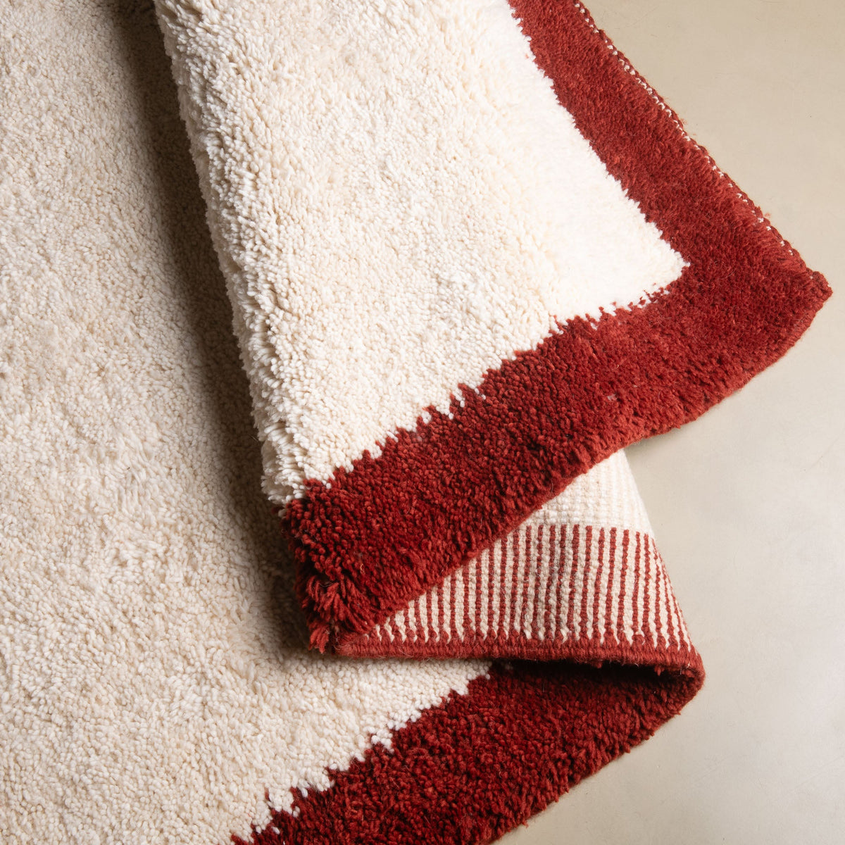 Maraba Laine Naturelle Rouge Intense - Tapis Berbère shaggy