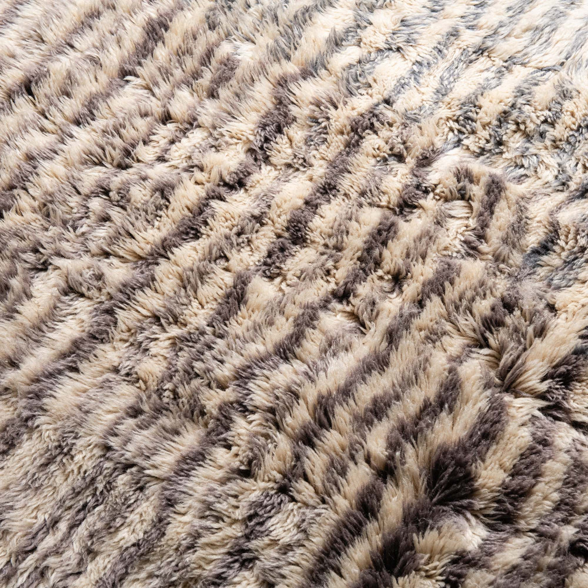 Rivières Qui Coulent Rond - Luxueux tapis Berbère shaggy