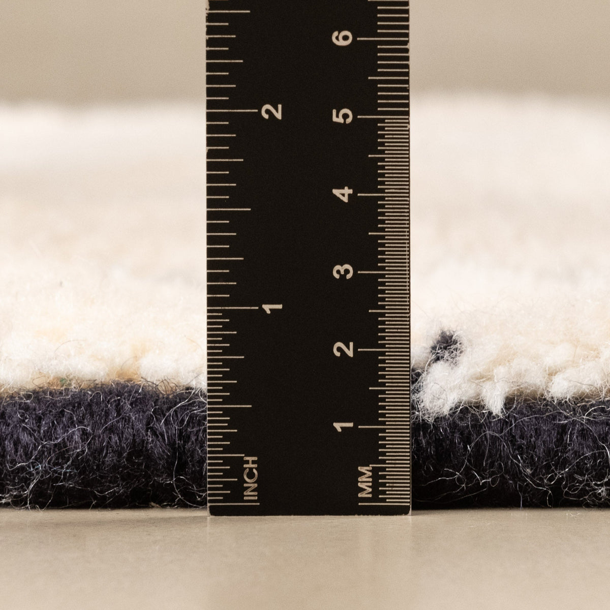 Ratio Déséquilibré - Luxueux tapis Berbère shaggy