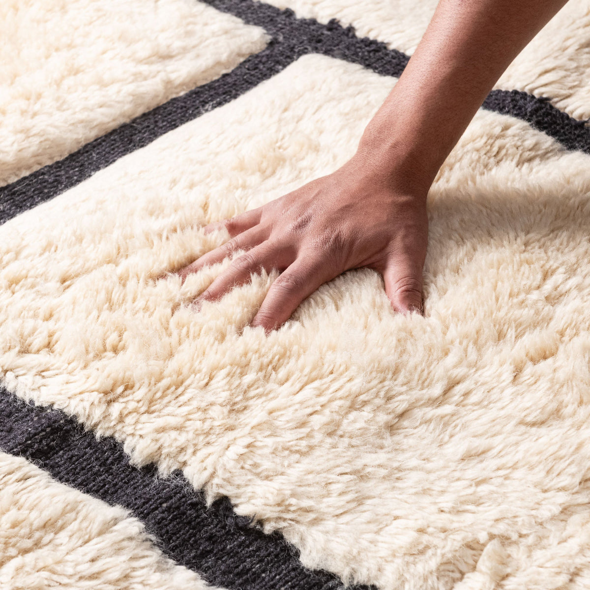 Ratio Déséquilibré - Luxueux tapis Berbère shaggy