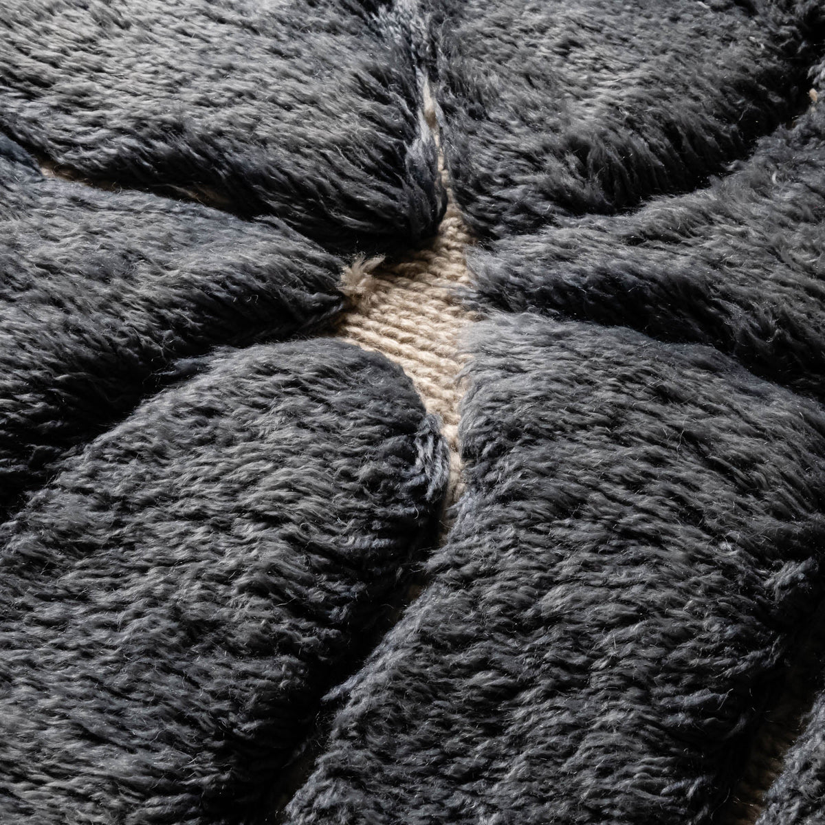 Réseau lunaire - Luxueux tapis Berbère shaggy