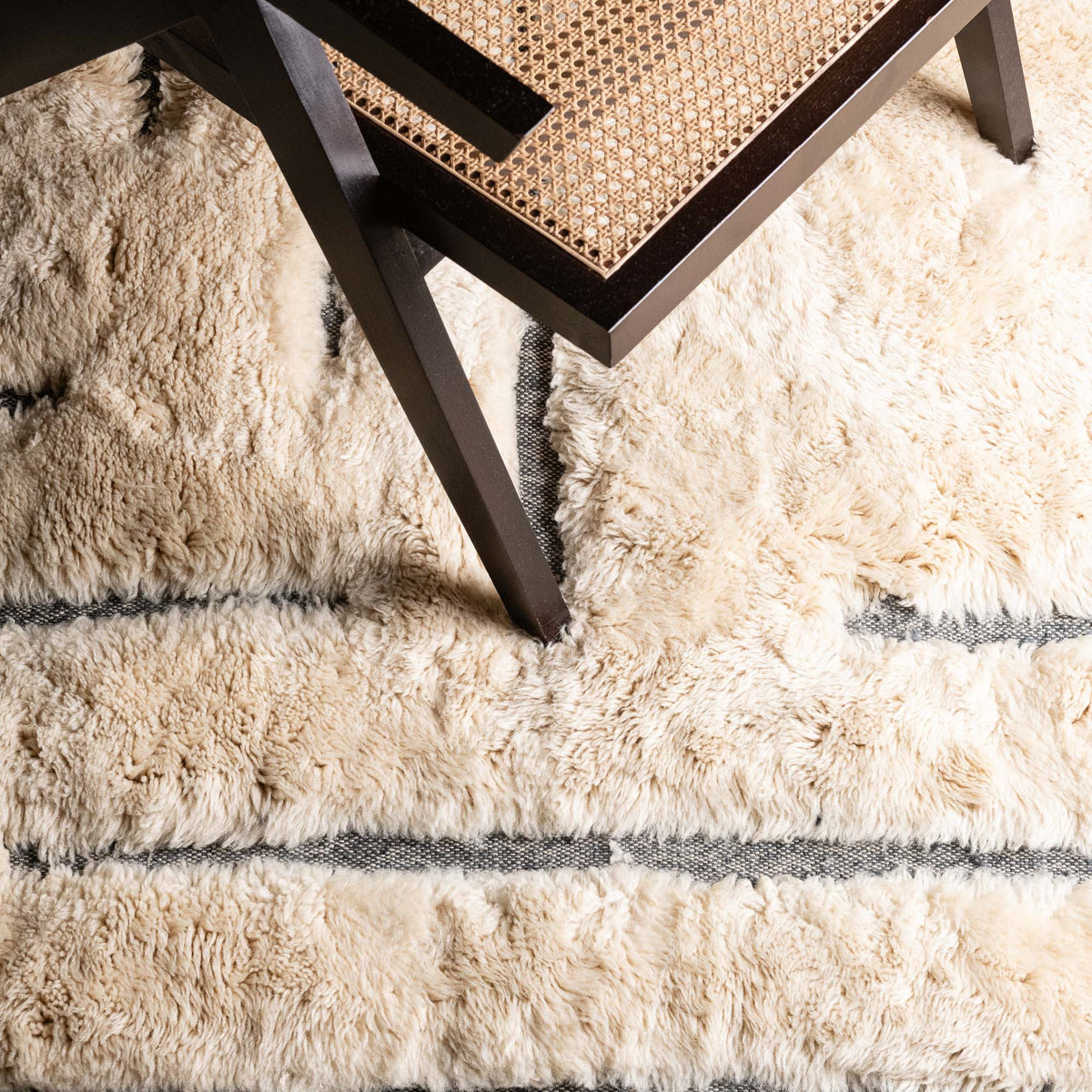 Lignes chuchotées - Luxueux tapis Berbère shaggy