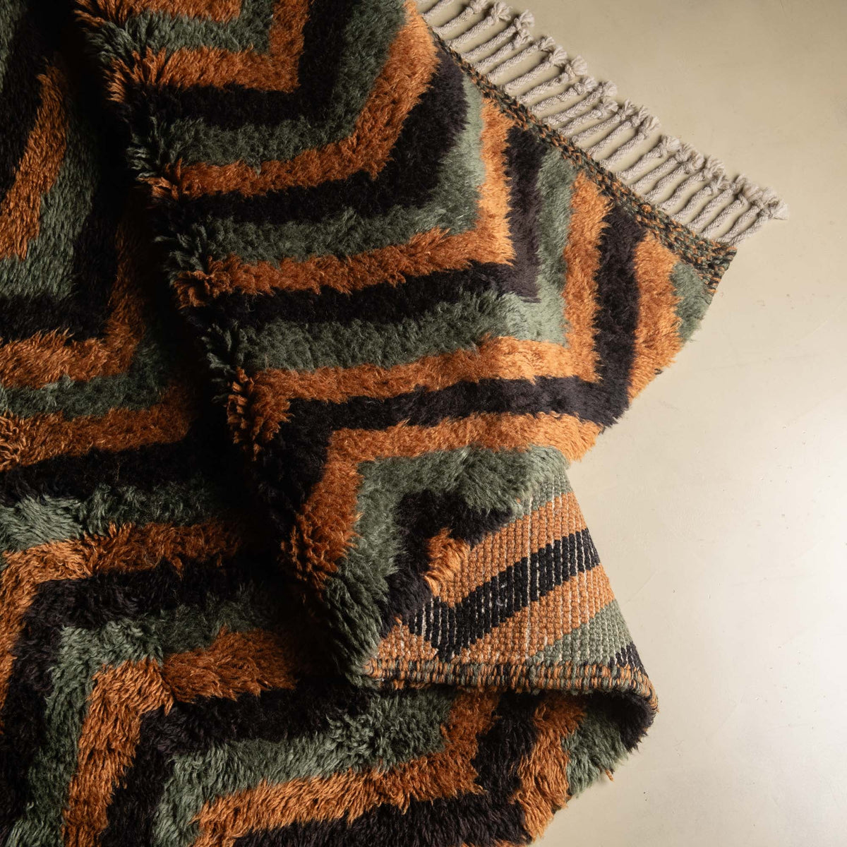 Piste Sinueuse - Luxueux tapis Berbère shaggy