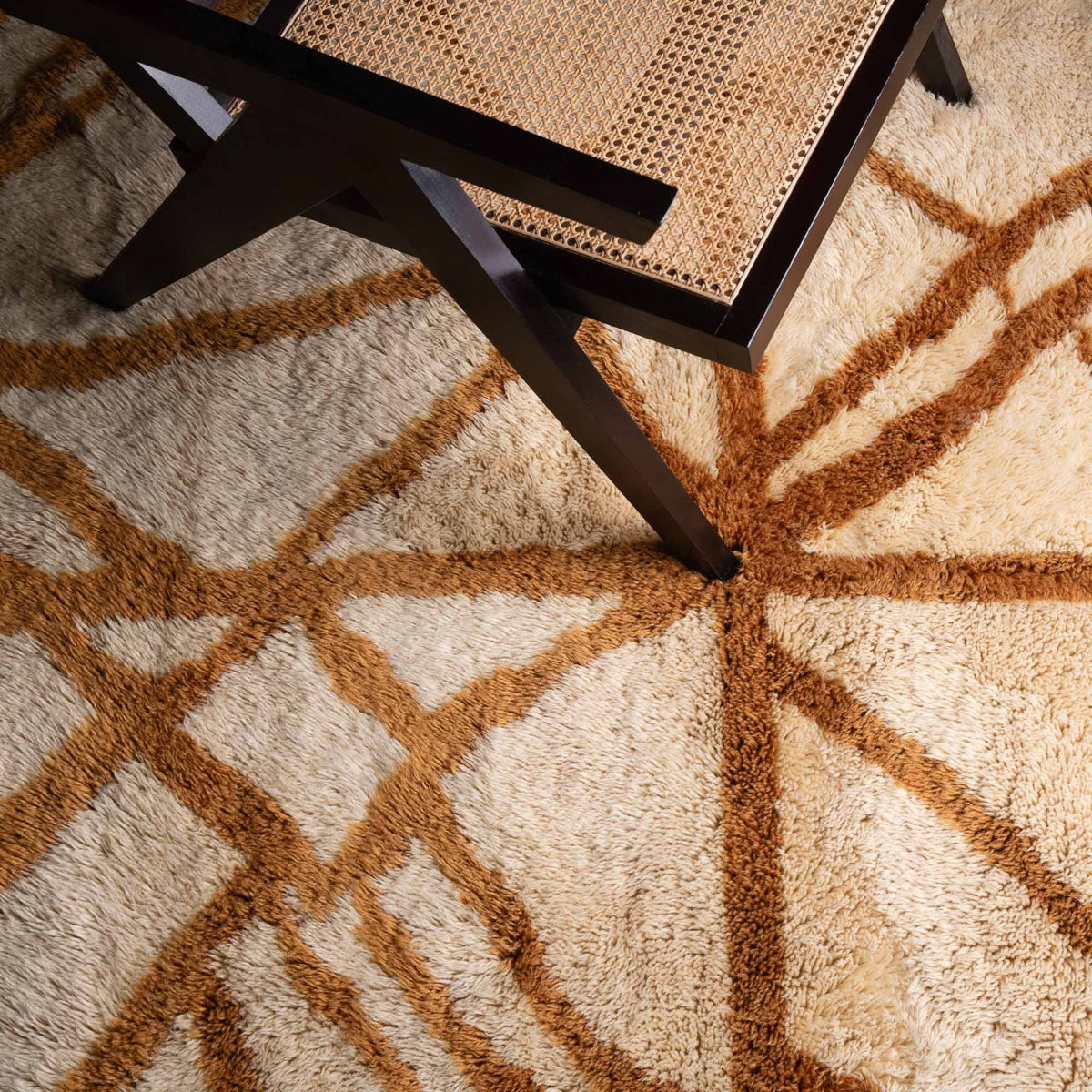 Intersections d'or - Luxueux tapis Berbère shaggy