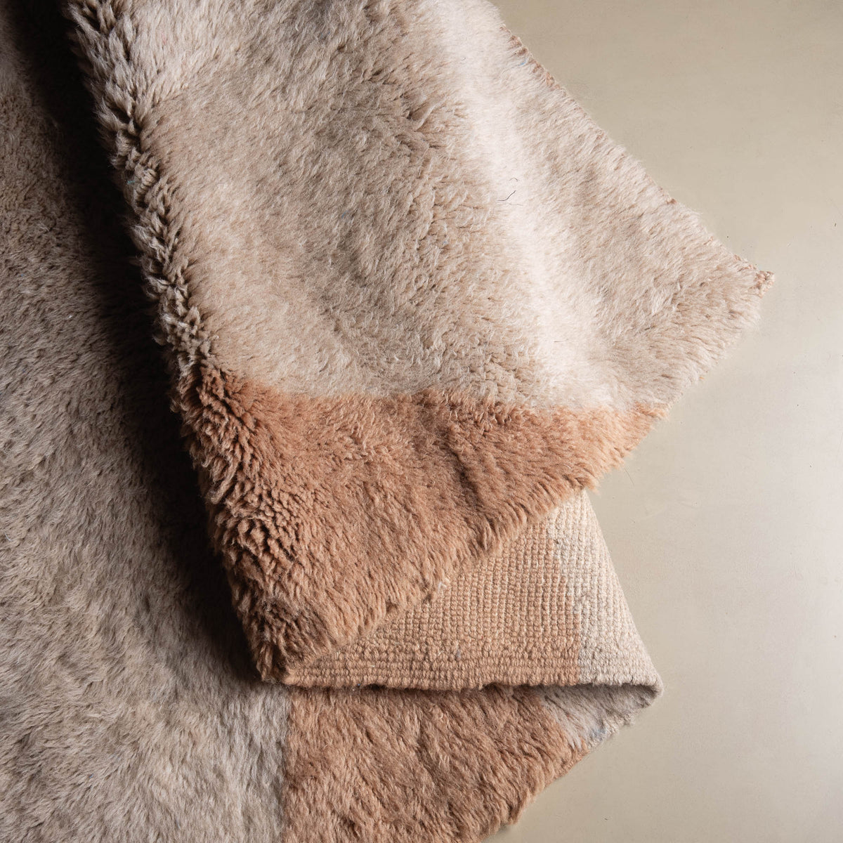 Peach Fossil - Luxueux tapis Berbère shaggy