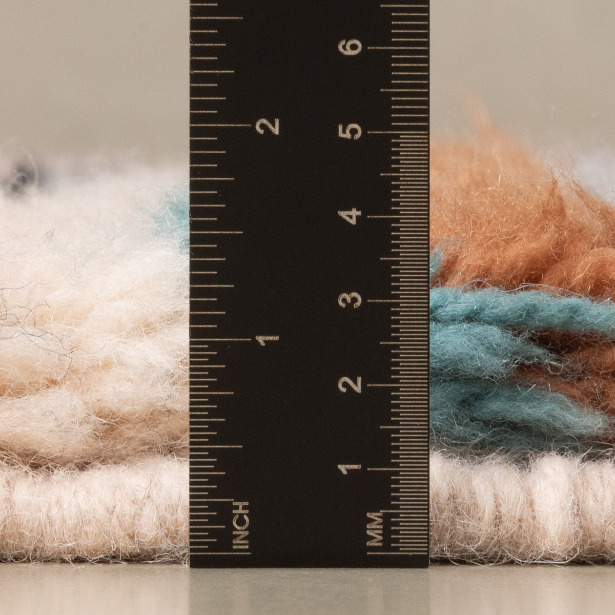 Bloom linéaire - Luxueux tapis Berbère shaggy