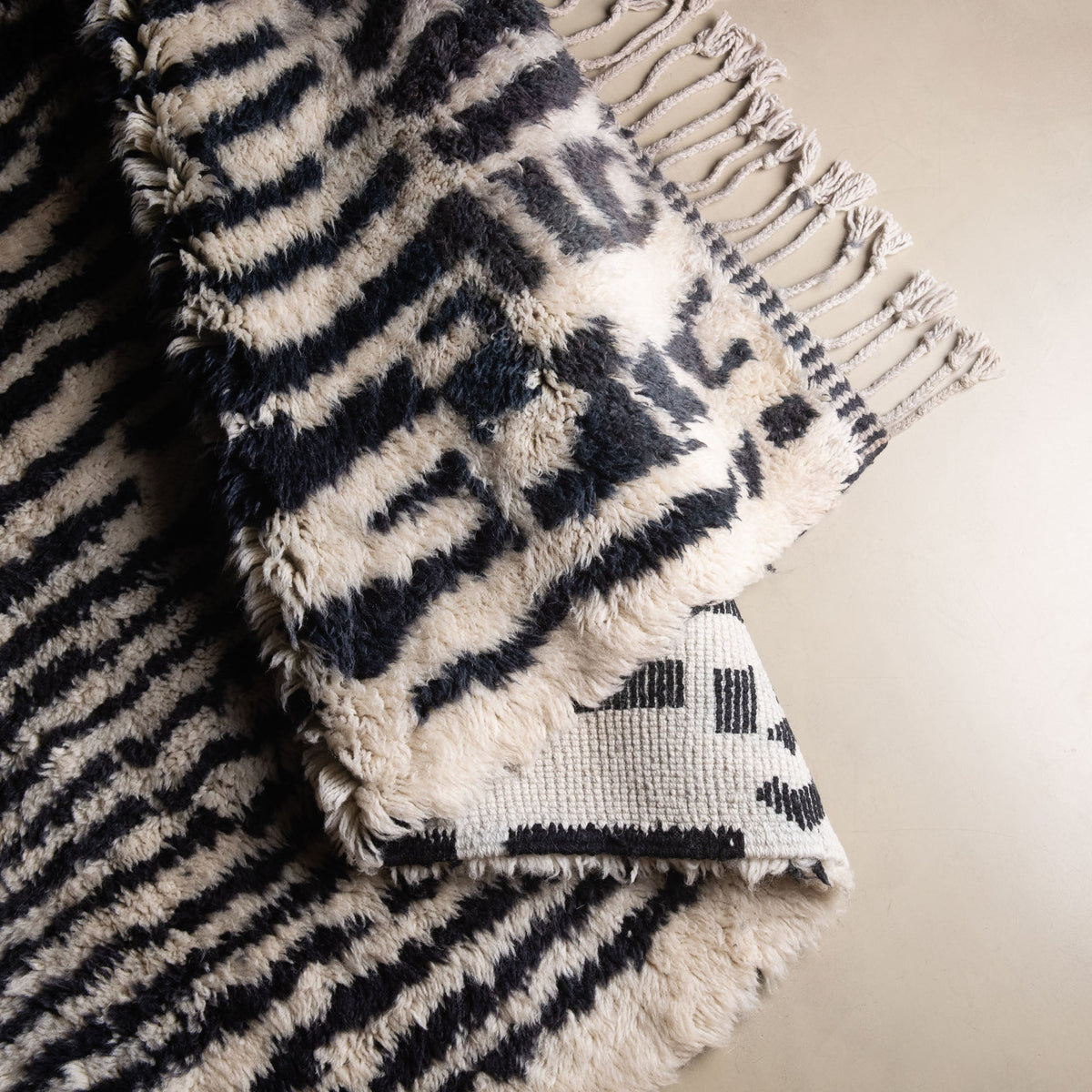 Labyrinthe Tissé - Luxueux tapis Berbère shaggy