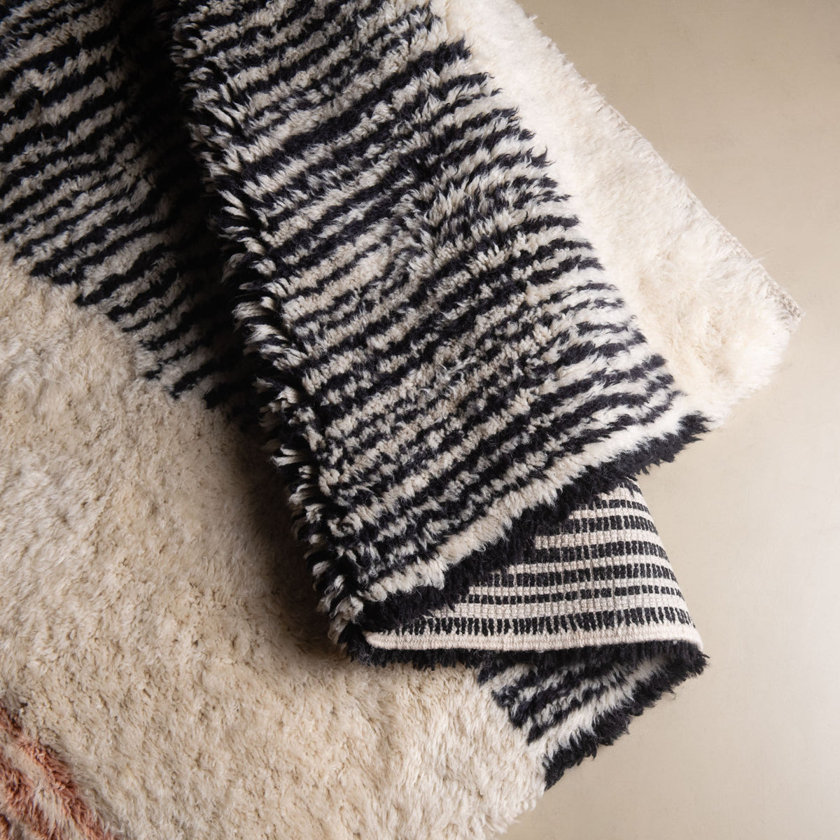 Blush Divide - Luxueux tapis Berbère shaggy