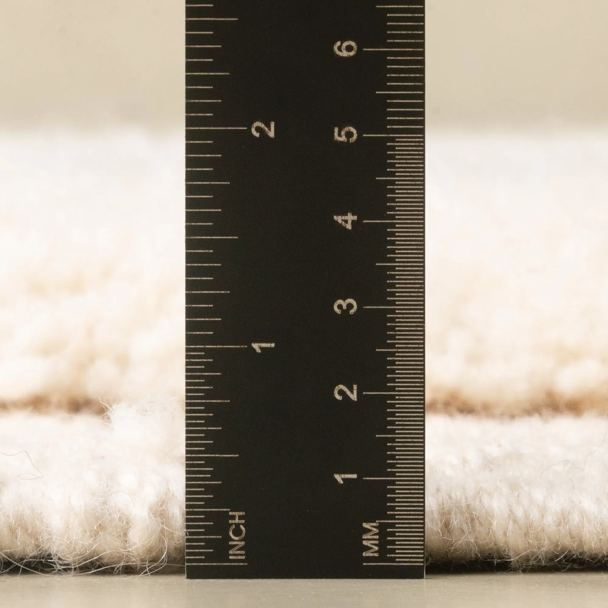 Structure neutre - Luxueux tapis Berbère shaggy