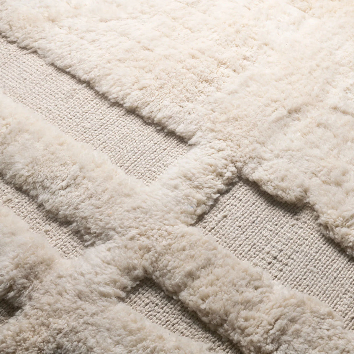 Structure neutre - Luxueux tapis Berbère shaggy