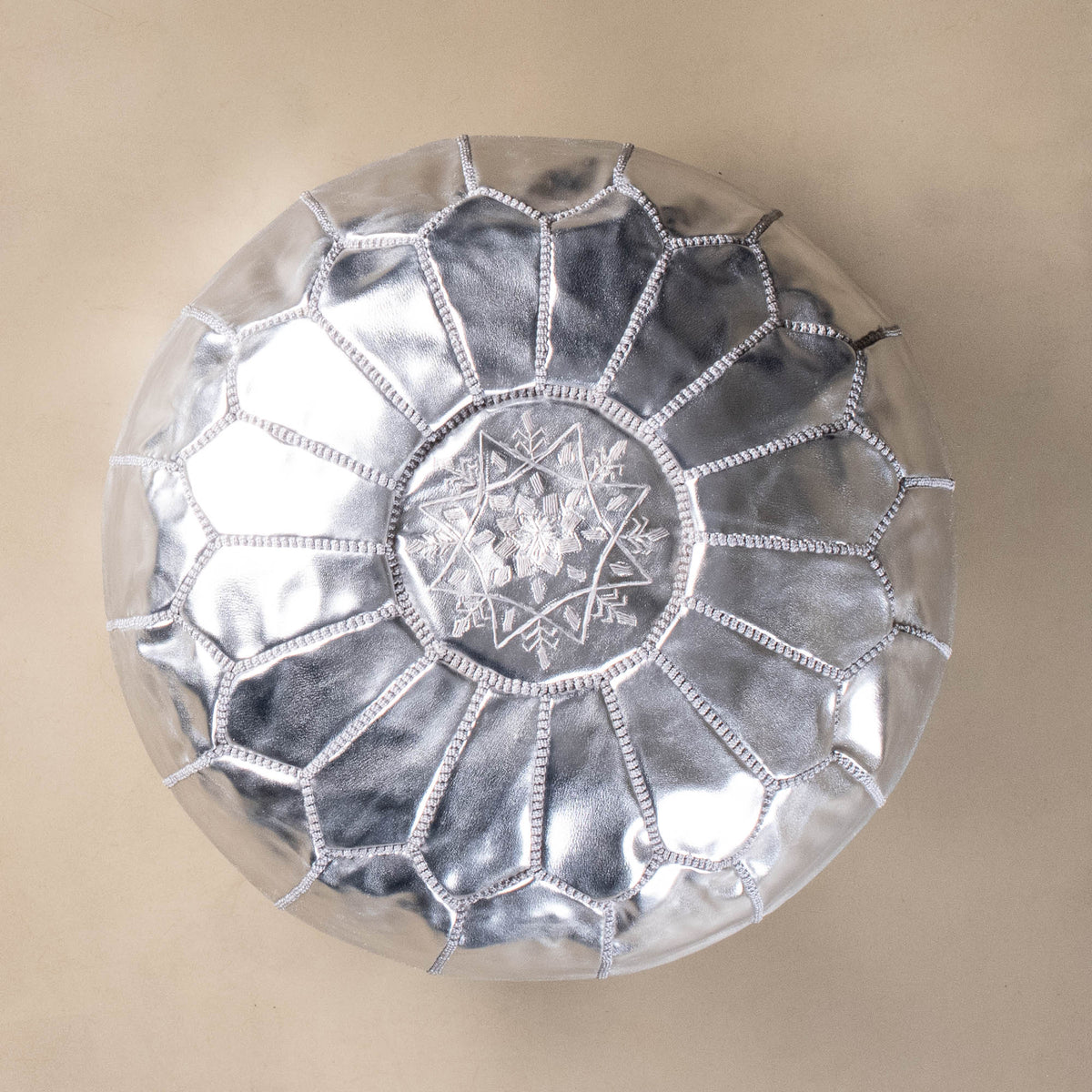 Pouf Marocain Authentique en cuir - Argent