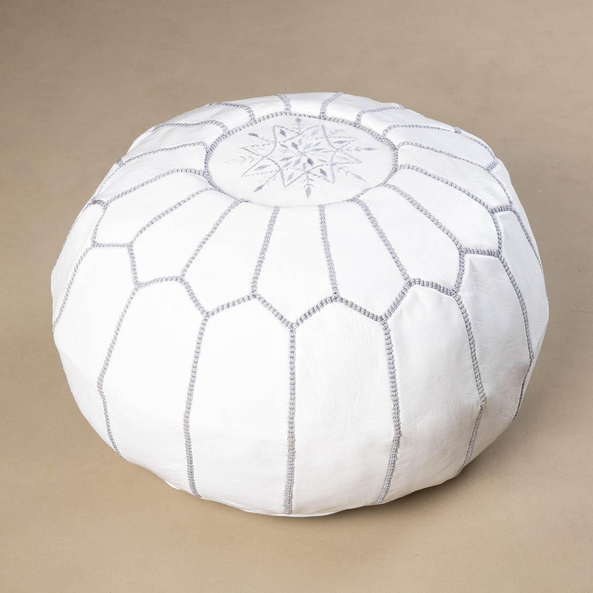 Pouf Marocain Authentique en cuir - Blanc et Gris