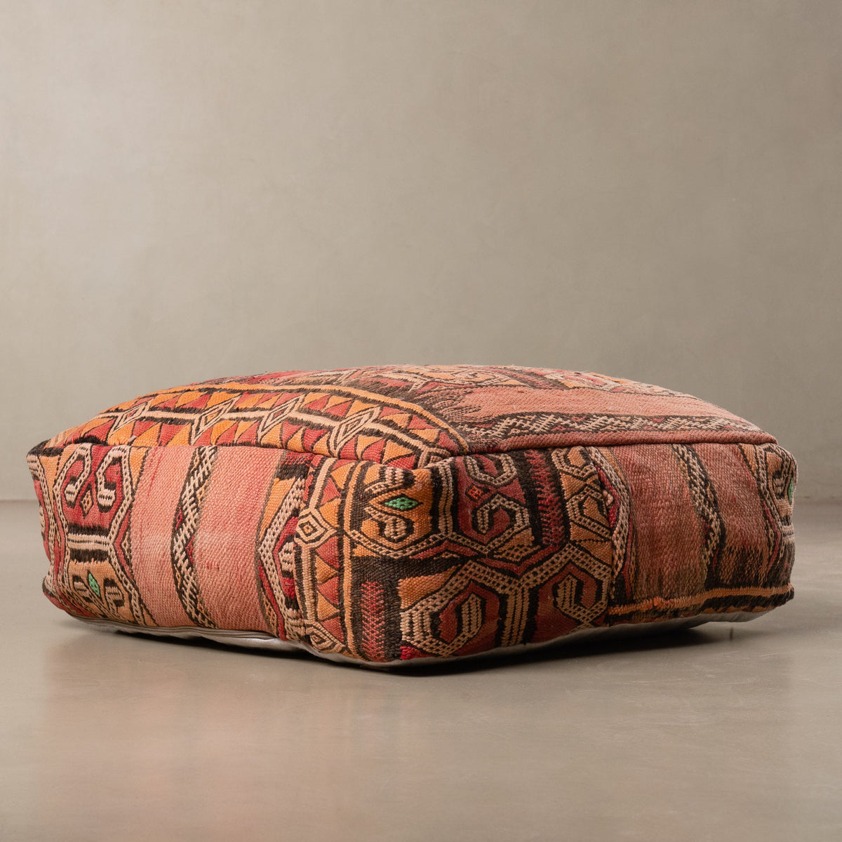 Pouf berbère Kilim