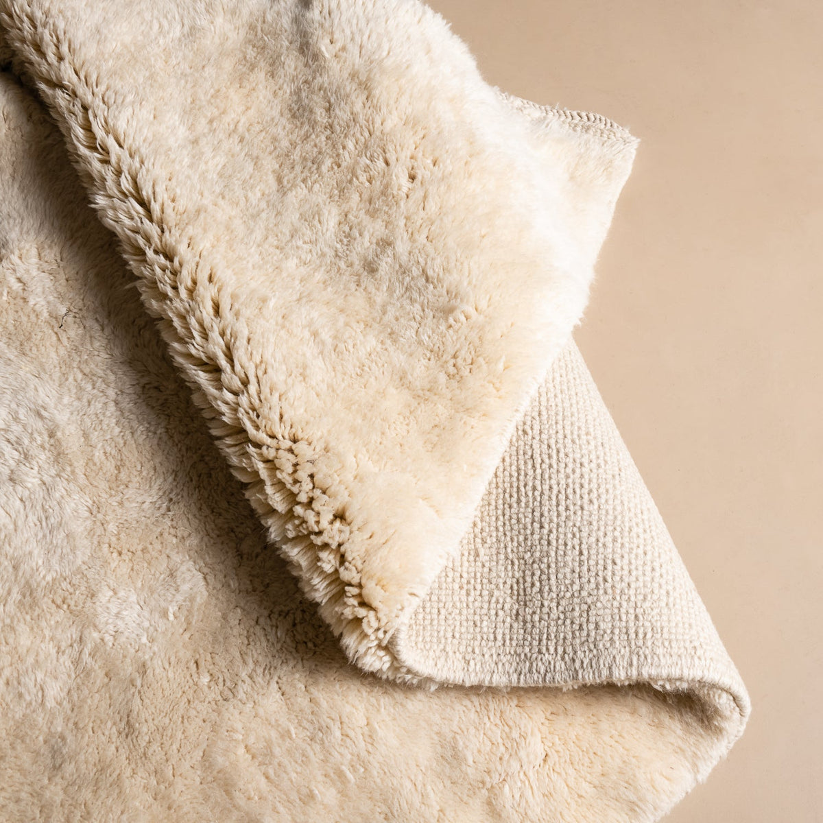 Lignes chuchotées - Luxueux tapis Berbère shaggy