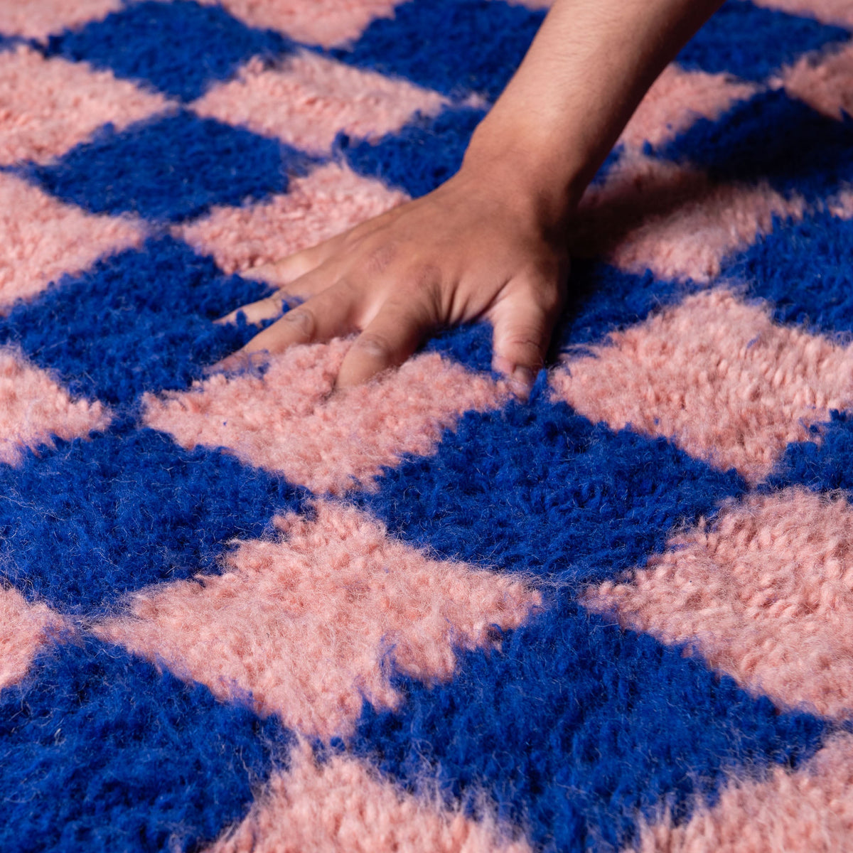 Dama Bleu Profond Rose - Tapis Berbère shaggy