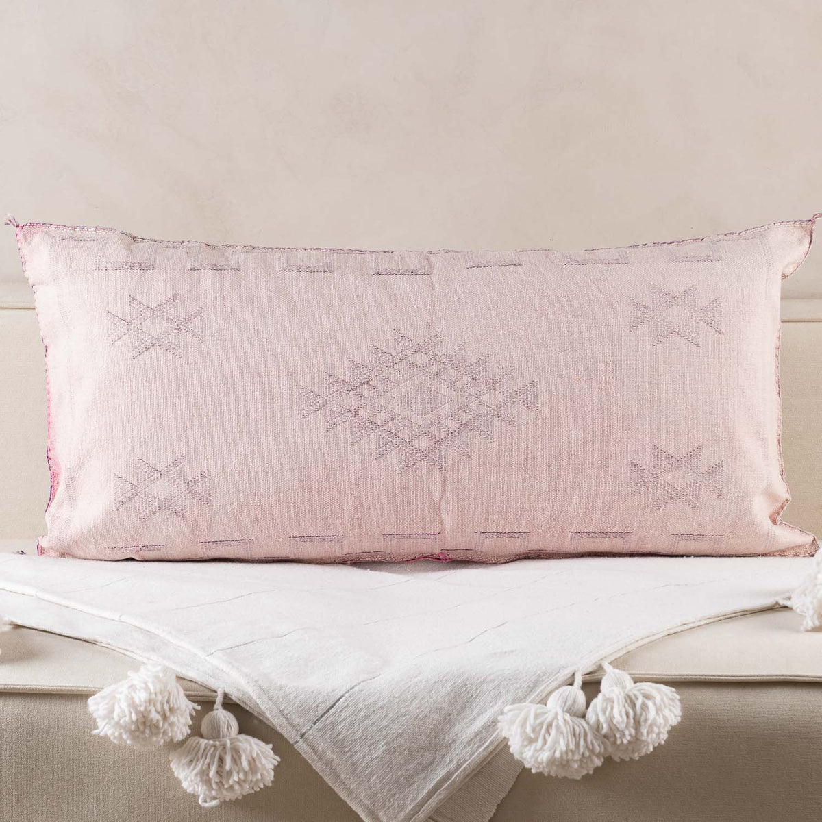 Coussin Rose en soie de cactus