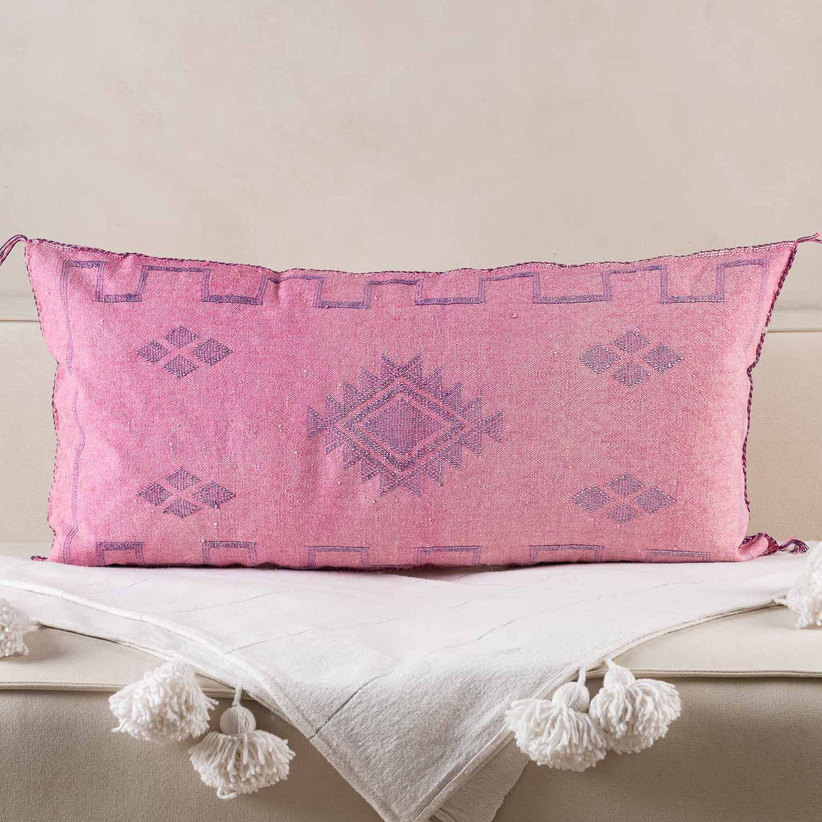 Coussin Rose en soie de cactus