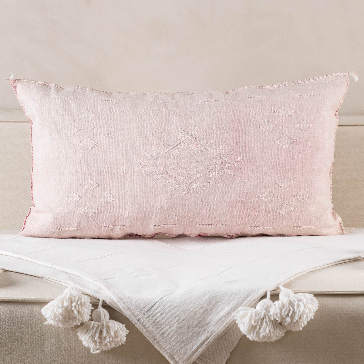 Coussin Rose en soie de cactus