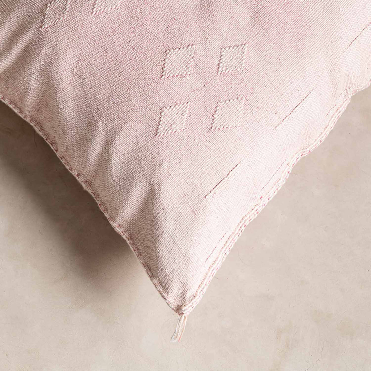 Coussin Rose en soie de cactus