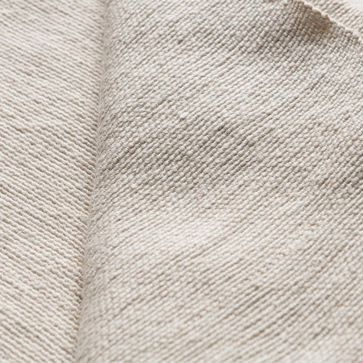 Couverture Pompon Beige - 290 x 190 cm - Moroccan Furniture