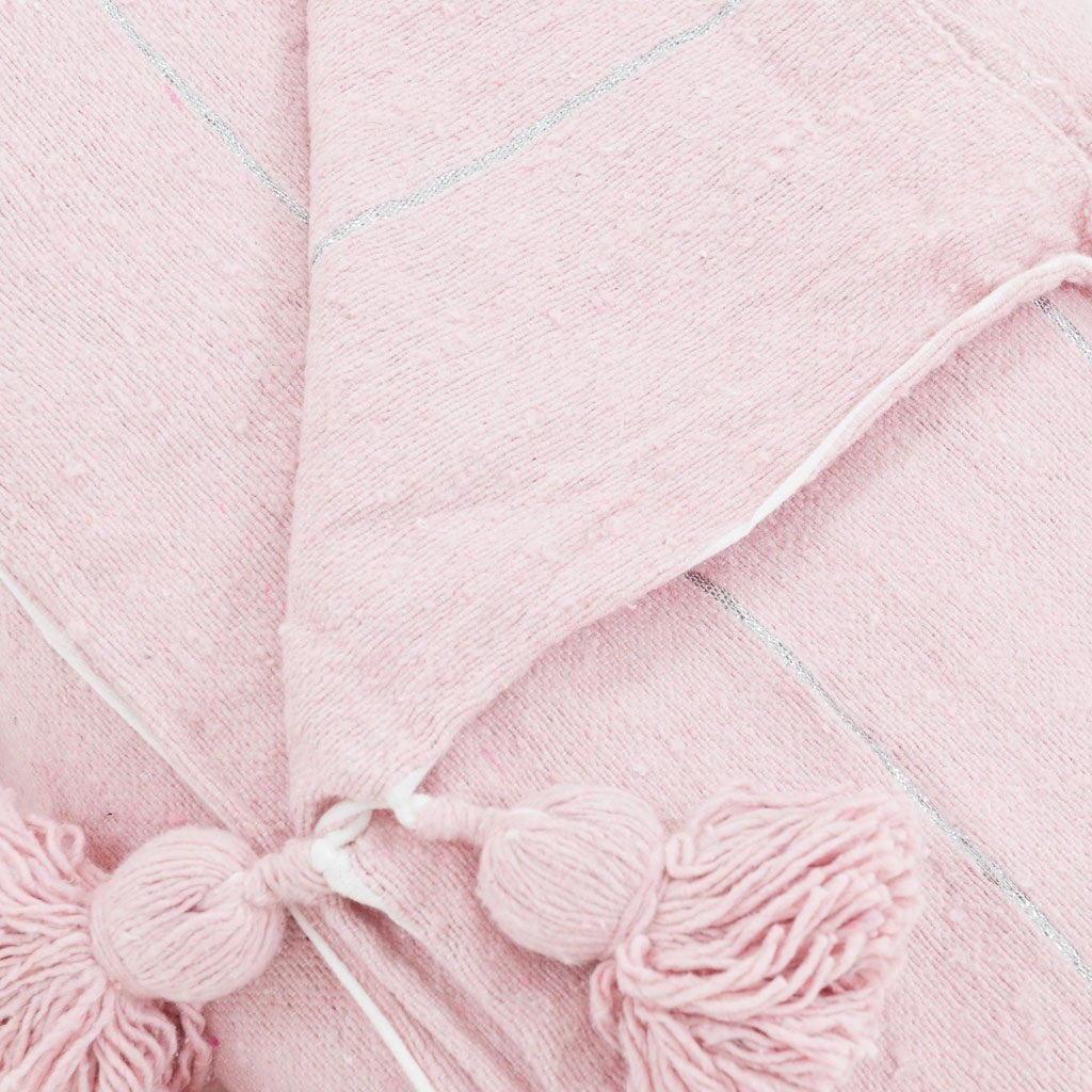 Couverture Pompon Rose et Argent - 280x190 cm - Moroccan 